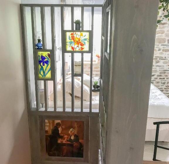 Номер Стандарт Вид на Сад, La Chambre Des Tisserands