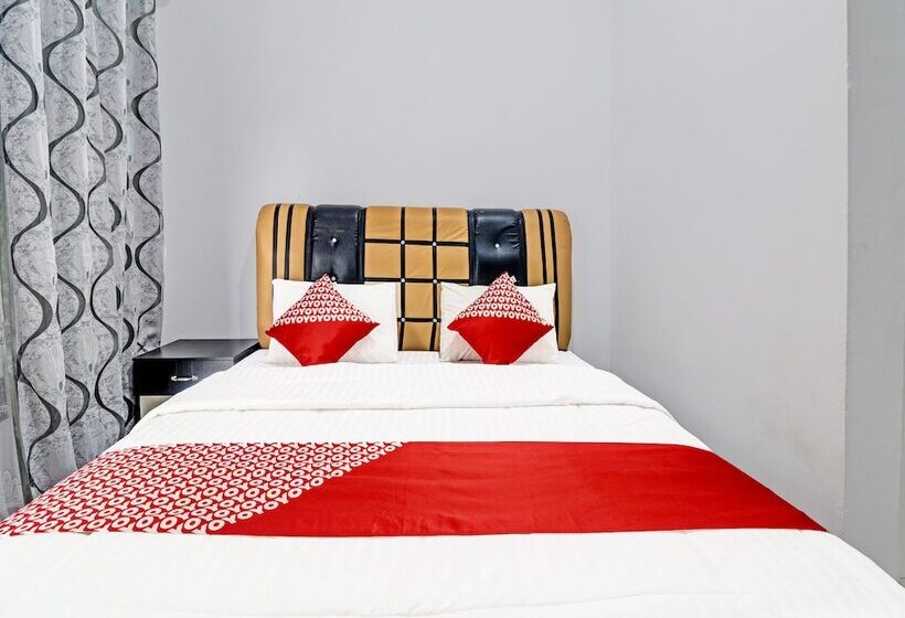 Delüks Oda, Oyo 91203 Naufal Residence Syariah