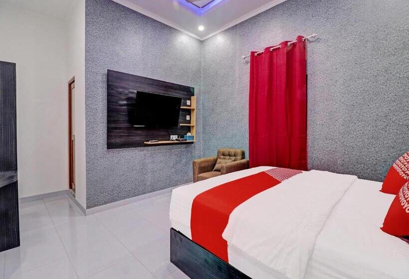 Delüks Süit, Oyo 91203 Naufal Residence Syariah