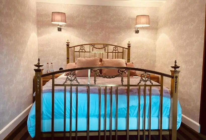 Quarto superior, Auberge D Inxent