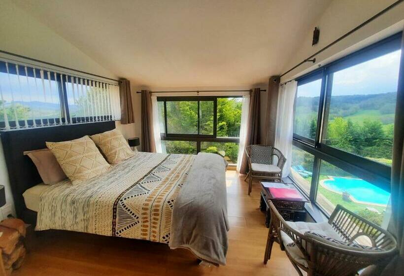 스탠다드 룸 산 전망, Belloréade Maison D Hôtes