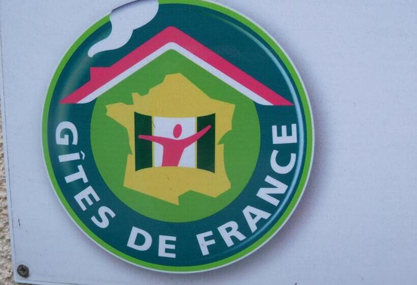 Standard room with outdoor bath, La Chambre D Amis La Costignieres