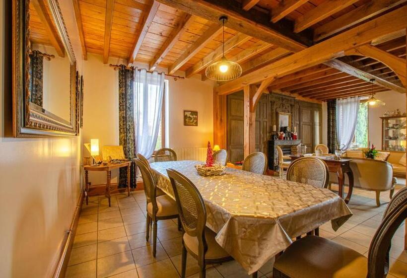 Standard room with outdoor bath, La Chambre D Amis La Costignieres