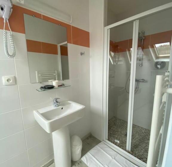 غرفة قياسية فردية, L Ameriviere