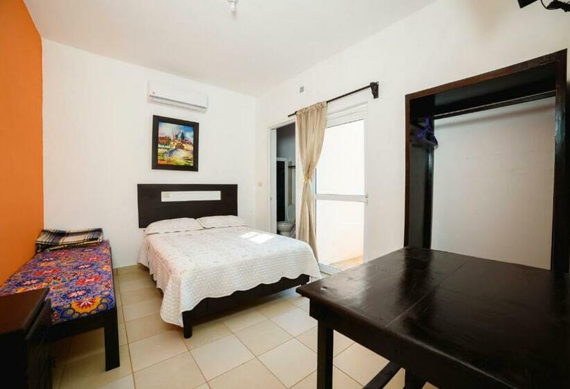 标准单人间, Mirador Del Castillo