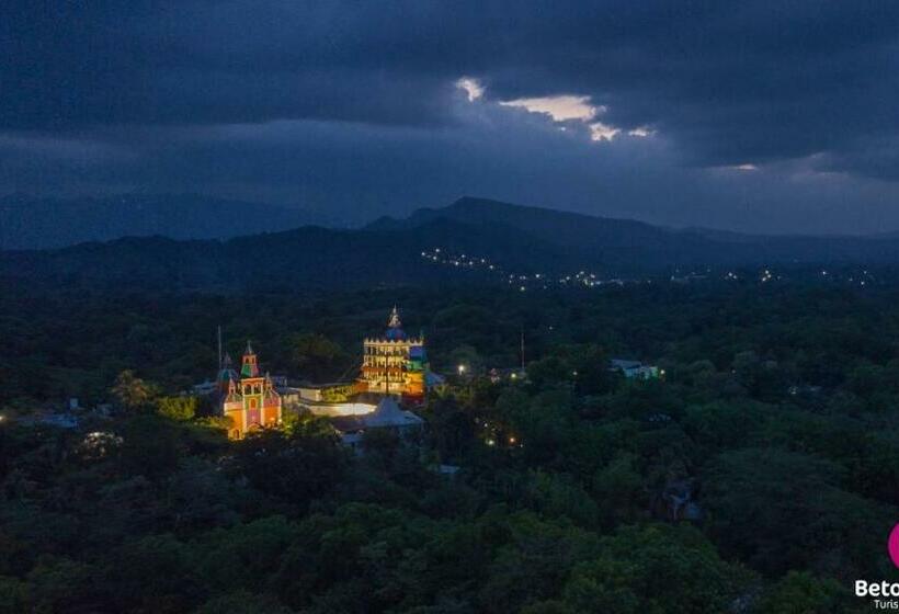 标准单人间, Mirador Del Castillo