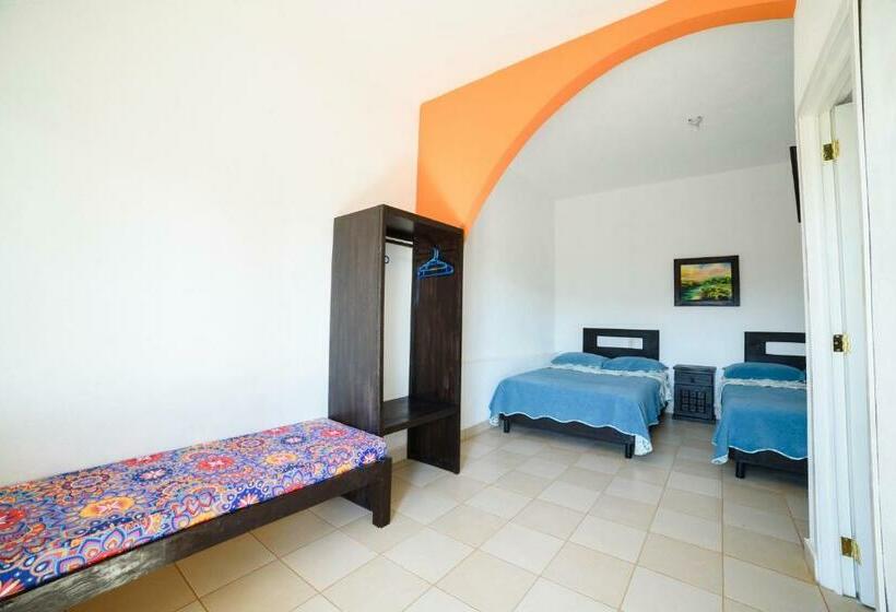 标准间, Mirador Del Castillo