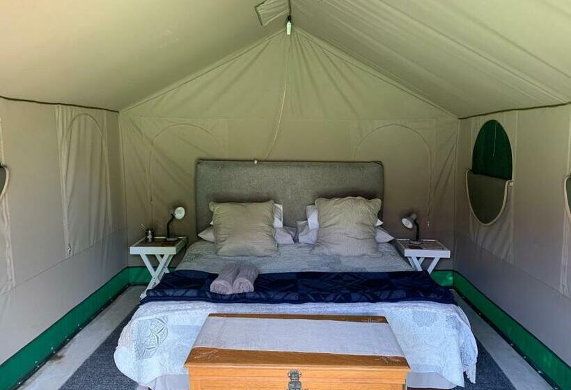 كوخ ديلوكس, Sanctuary Guest & Adventure Farm