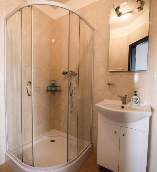 غرفة قياسية, Motel Ard