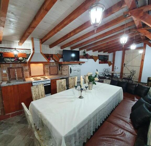 סטודיו דלוקס, Kashtata S Paraklisa