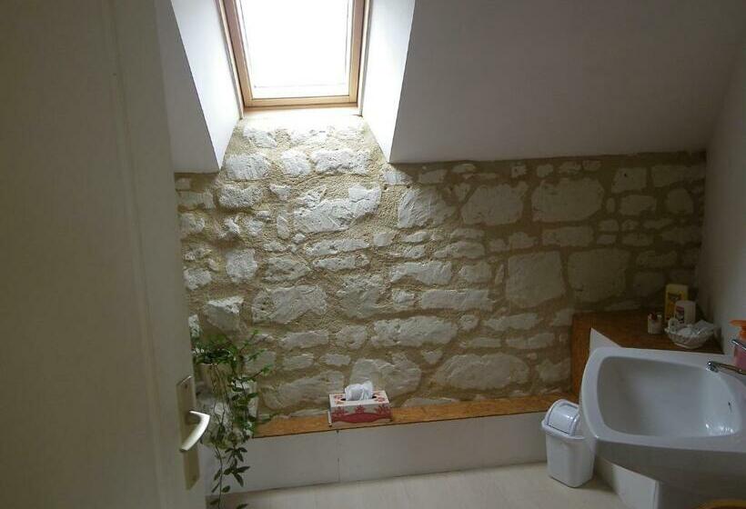 ベーシックルーム, Les Caves