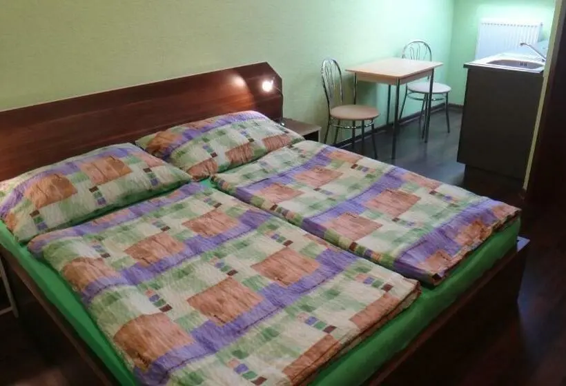 Standard-huone, Penzión Melódia