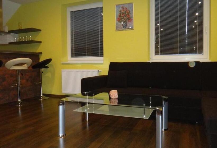 带2个卧室的公寓, Penzión Melódia