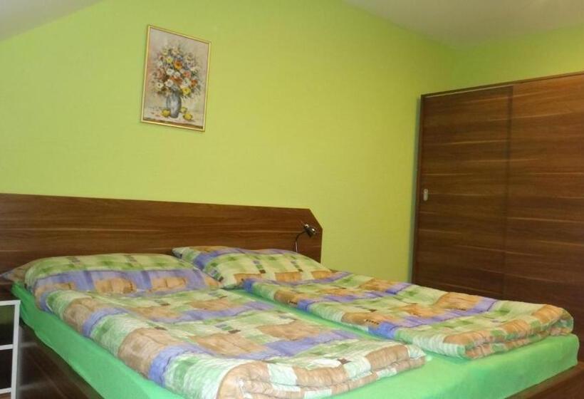 带2个卧室的公寓, Penzión Melódia