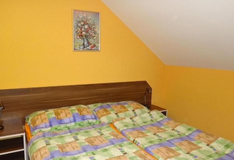 带2个卧室的公寓, Penzión Melódia