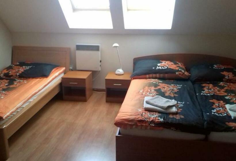 חדר סטנדרט לשלושה, Penzión Villa Agnes