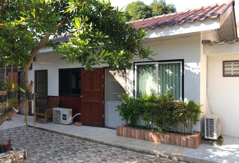 Standard Szoba, Pimpa House พิมพาเฮาส์