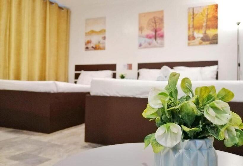 חדר אקזקיוטיב לשלושה, Vg Pension And Residences