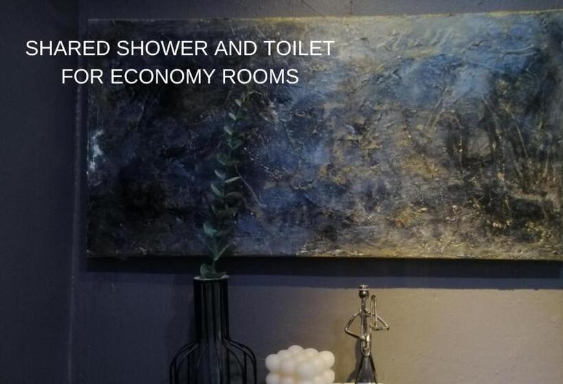 חדר אקונומי, Vg Pension And Residences