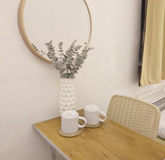 חדר אקונומי, Vg Pension And Residences