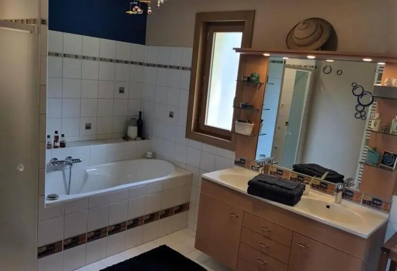 Standard room with outdoor bath, B&b Chez Frédérique Et Norbert