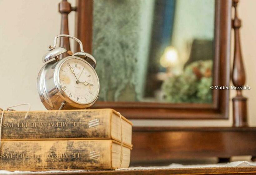 חדר סטנדרט לשלושה עם נוף לגינה, B&b Dal Viceré   Villa Mezzalira