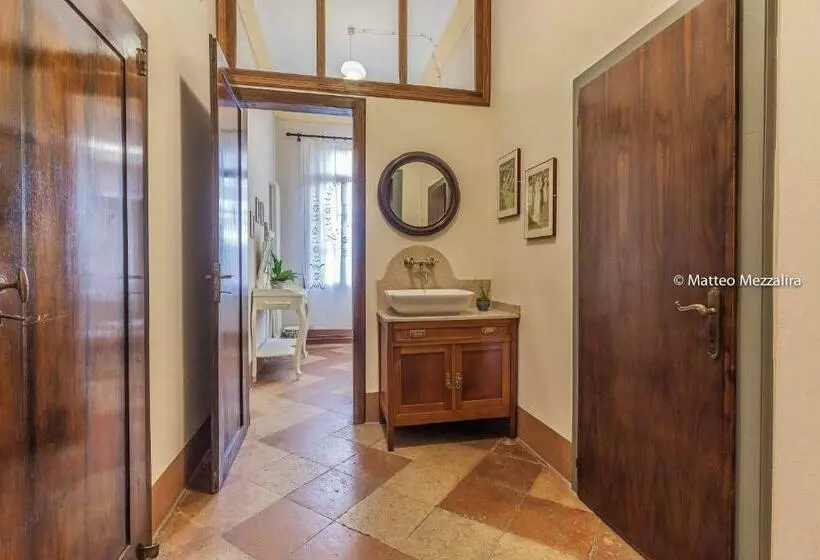 庭の見えるスタンダードトリプルルーム, B&b Dal Viceré   Villa Mezzalira