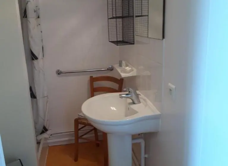 Standard Neljän Hengen Huone, Chambres D Hôtes Condat