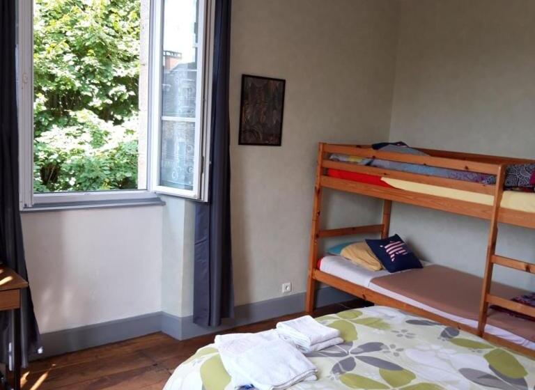 חדר סטנדרט לארבעה, Chambres D Hôtes Condat