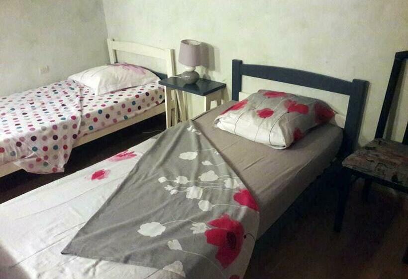 جناح عائلي, Chez Michelle Et Dany   Chambres D Hôtes Proche D Annecy