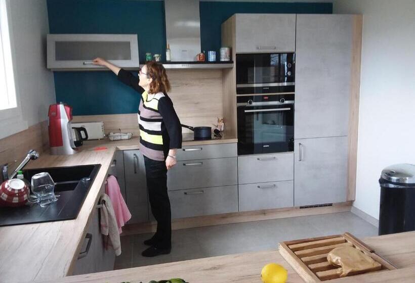 جناح عائلي, Chez Michelle Et Dany   Chambres D Hôtes Proche D Annecy