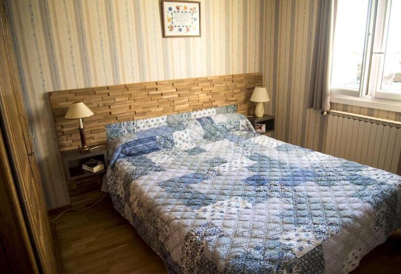 Люкс Вид на Горы, Chez Michelle Et Dany   Chambres D Hôtes Proche D Annecy
