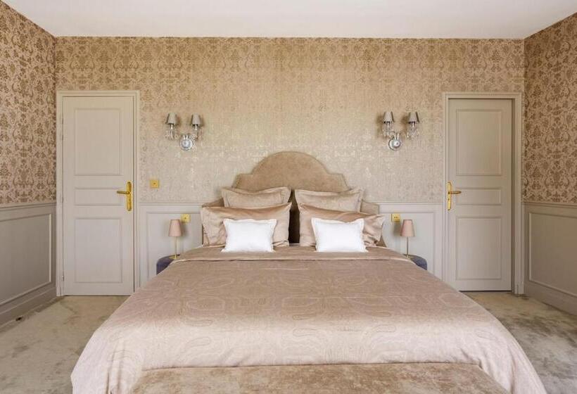 Номер Deluxe, Le Chateau D Hardricourt