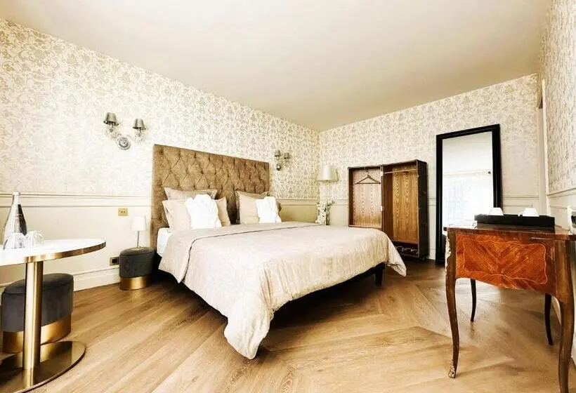 スタンダードルーム, Le Chateau D Hardricourt
