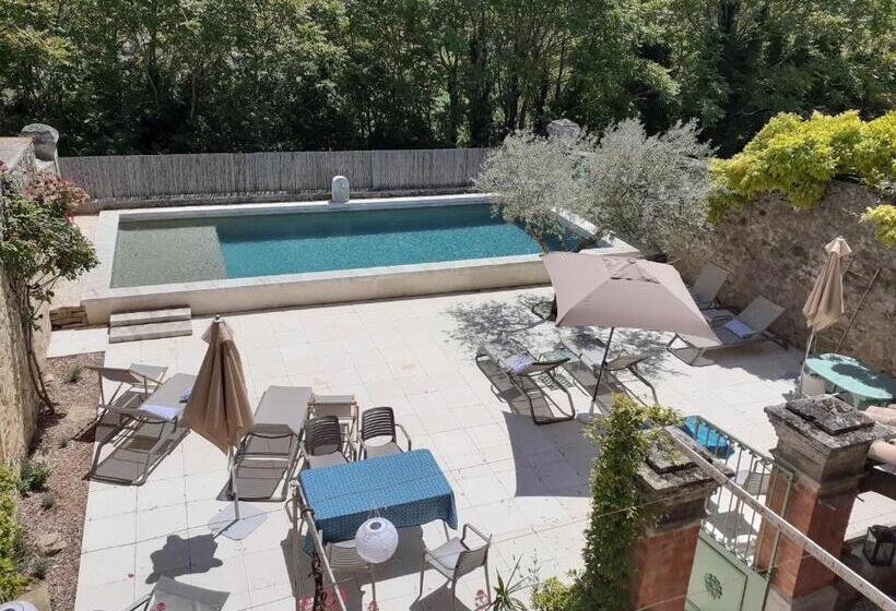 غرفة قياسية مزوَّدة بجاكوزي, Les Yourtes De Provence