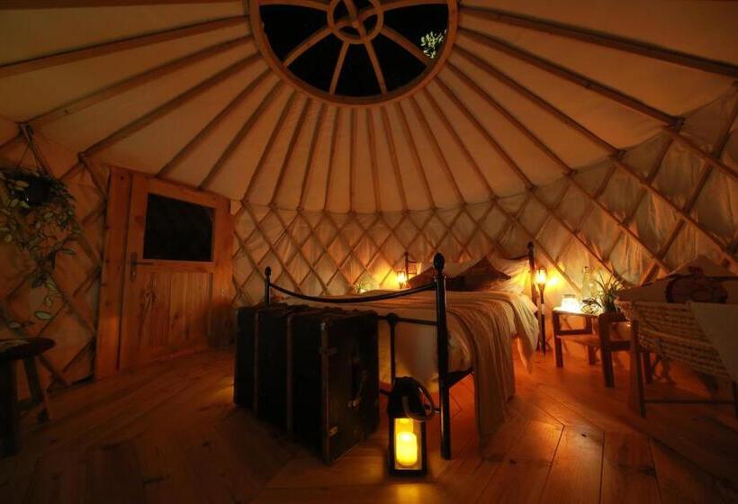 غرفة قياسية مزوَّدة بجاكوزي, Les Yourtes De Provence