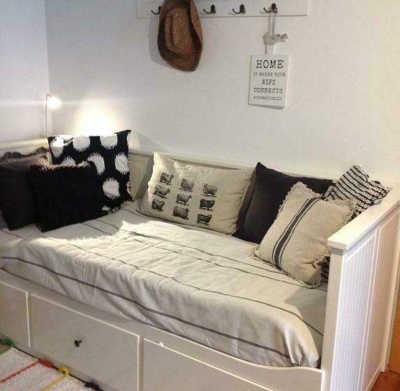 Апартаменты 2 Спальни, Bed & Breakfast Chez Lips