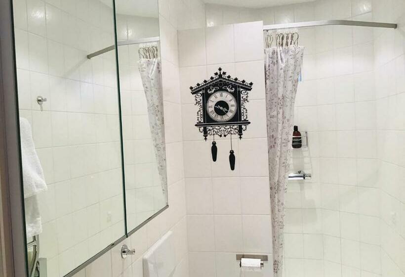 Апартаменты 2 Спальни, Bed & Breakfast Chez Lips