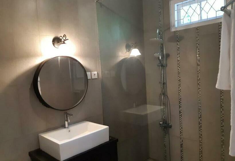 デラックスルーム, Purnama Lenggang