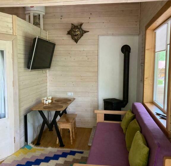 Шале 1 Спальня, хата різьбяра закуток