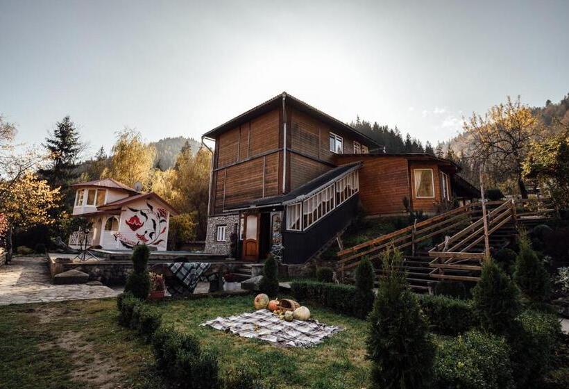 Шале 1 Спальня, хата різьбяра закуток