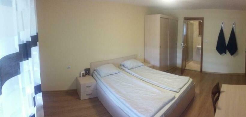 Villa Deluxe 1 Chambre, трънската къща