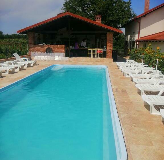 스탠다드 룸 풀장 전망, Pensiunea Alexandra