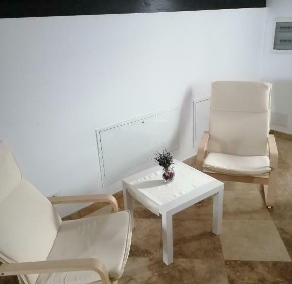 스탠다드 룸 풀장 전망, Pensiunea Alexandra