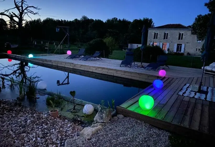 テラス付きスタンダードルーム, Chambre D Hôte Près Bordeaux Au Château Camponac