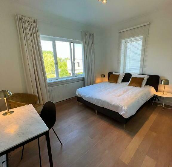 수피리어 룸, Tuss