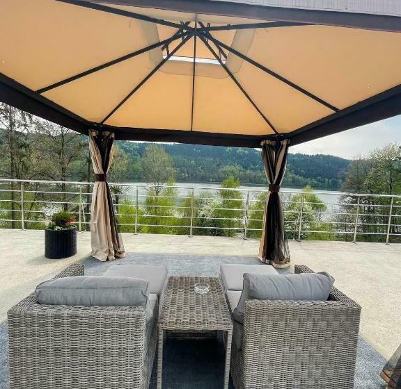 1 Bedroom Apartment Lake View, łaziska