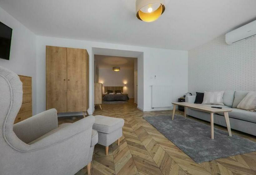 1 Bedroom Apartment Lake View, łaziska