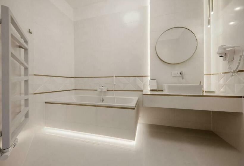 1 Bedroom Apartment Lake View, łaziska