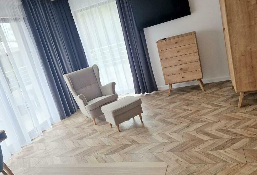 1 Bedroom Apartment Lake View, łaziska